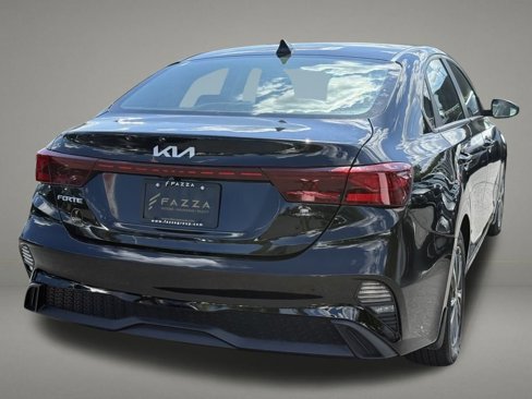 Used 2023 Kia Forte LXS image 5