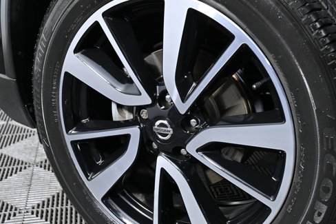 Used 2020 Nissan Rogue SL w/ Premium Package image 35