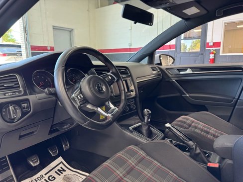 Used 2015 Volkswagen GTI S image 18