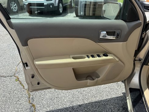 Used 2006 Ford Fusion SEL image 12