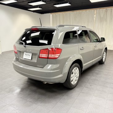 Used 2020 Dodge Journey SE image 5
