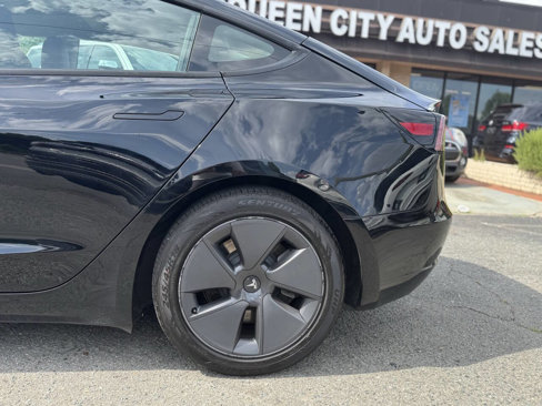 Used 2022 Tesla Model 3 Standard Range image 21