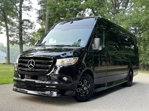 Used 2024 Mercedes-Benz Sprinter 3500 image 20