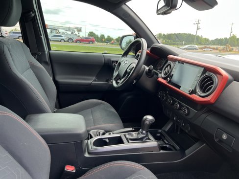 Used 2020 Toyota Tacoma TRD Sport image 35