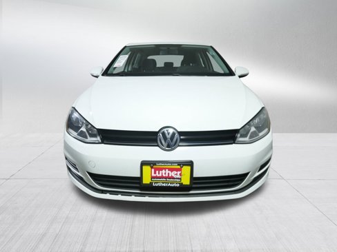 Used 2016 Volkswagen Golf 2-Door image 2