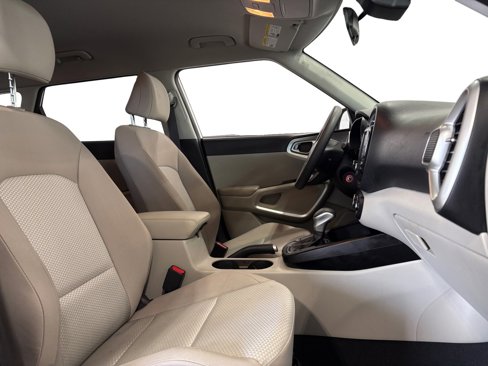 Certified 2023 Kia Soul LX w/ LX Technology Package image 28