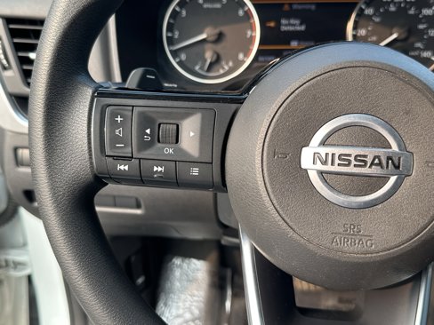 Used 2021 Nissan Rogue S image 24