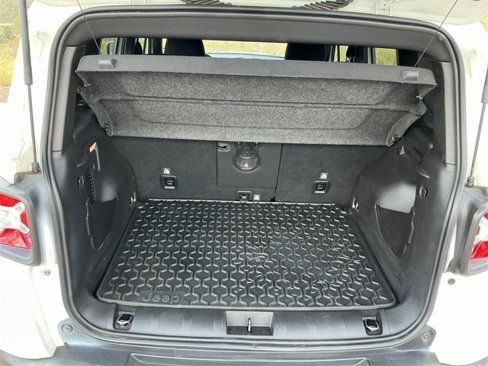 Used 2021 Jeep Renegade Latitude image 15