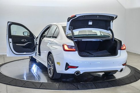 Certified 2022 BMW 330e w/ Premium Package image 27