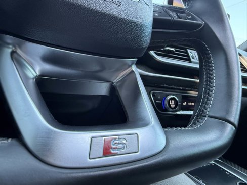 Used 2018 Audi SQ5 Premium Plus w/ Navigation Package image 22