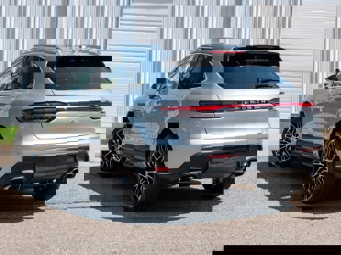 New 2025 Porsche Macan image 3