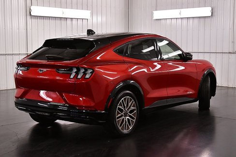 Used 2024 Ford Mustang Mach-E Premium image 7