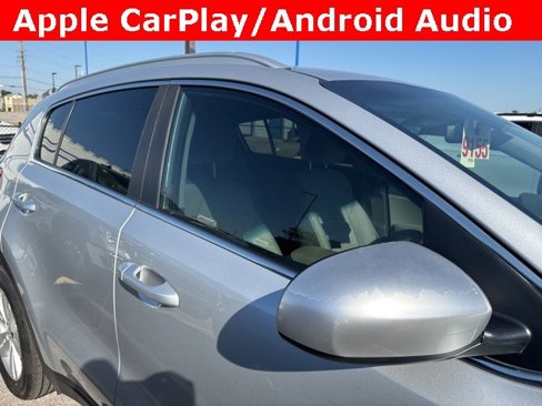 Used 2018 Kia Sportage LX w/ LX Popular Package image 3