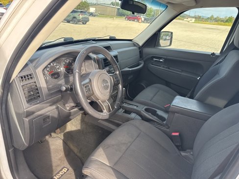 Used 2012 Jeep Liberty Sport w/ Popular Equipment Group image 12