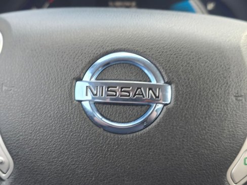 Used 2013 Nissan Leaf SL w/ Premium Pkg image 38