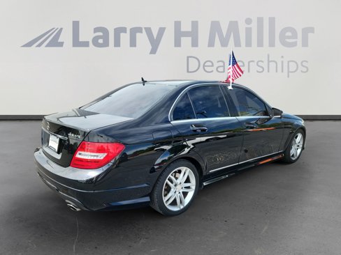 Used 2014 Mercedes-Benz C 300 4MATIC Sedan image 5