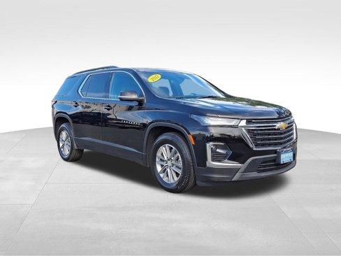 Used 2022 Chevrolet Traverse LT image 1
