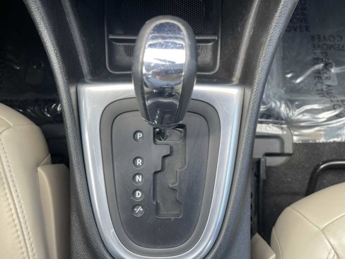 Used 2013 Chrysler 200 Limited image 23