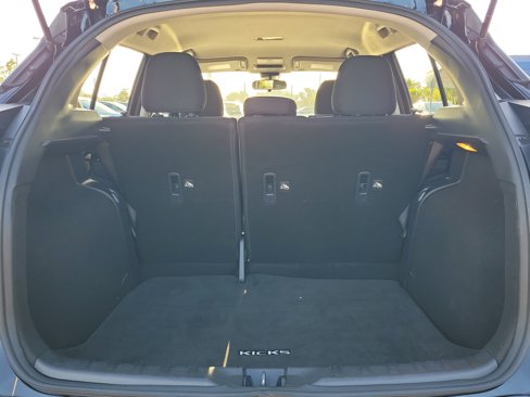 Certified 2024 Nissan Kicks SV image 10