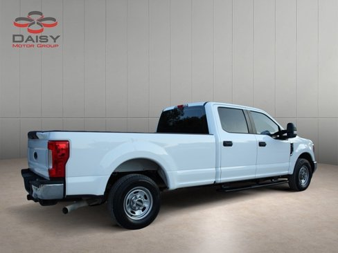 Used 2019 Ford F250 XL w/ Power Equipment Group image 4