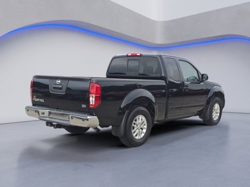 Used 2021 Nissan Frontier SV image 3