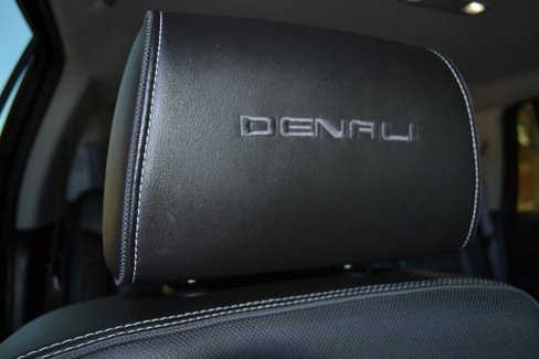 Used 2015 GMC Yukon Denali image 26