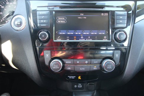 Used 2022 Nissan Rogue Sport SV w/ Technology Package image 15