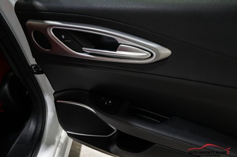 Used 2022 Alfa Romeo Giulia Veloce image 60