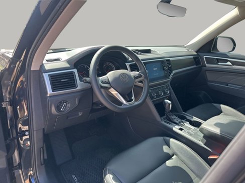 Used 2021 Volkswagen Atlas SE image 26