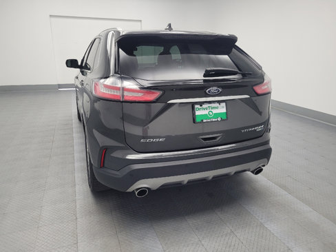 Used 2019 Ford Edge Titanium image 6