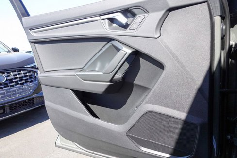 New 2025 Audi Q3 2.0T Premium image 14