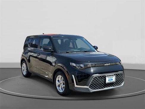 Used 2023 Kia Soul LX w/ LX Technology Package image 4