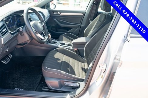 Certified 2023 Volkswagen Jetta Sport image 17