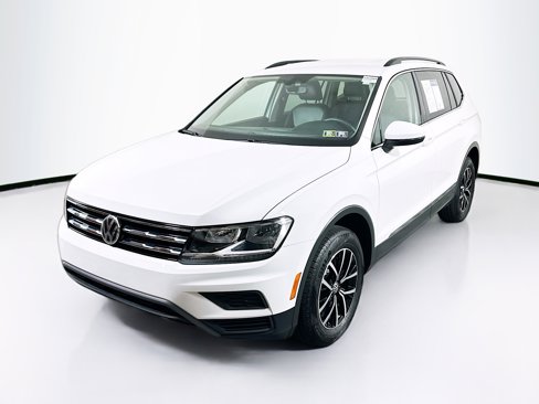 Used 2021 Volkswagen Tiguan SE image 3