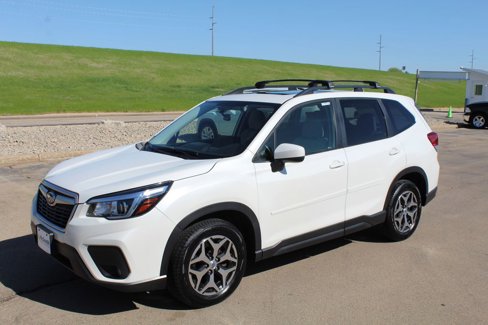 Used 2019 Subaru Forester Premium w/ All-Weather Package image 11