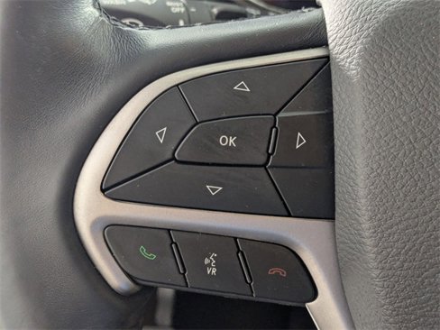 Certified 2021 Jeep Grand Cherokee Laredo image 15