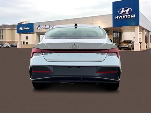 New 2025 Hyundai Elantra SEL image 6