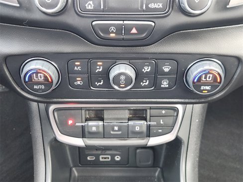 Used 2022 GMC Terrain AT4 w/ Infotainment Package II image 17