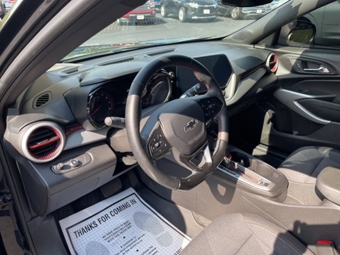 Used 2024 Chevrolet Trax RS image 11