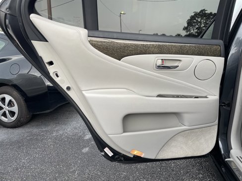 Used 2008 Lexus LS 460 image 37