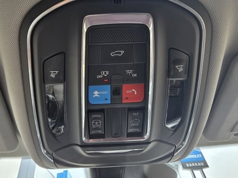 Used 2022 Jeep Grand Cherokee L Laredo w/ Luxury Tech Group I image 19