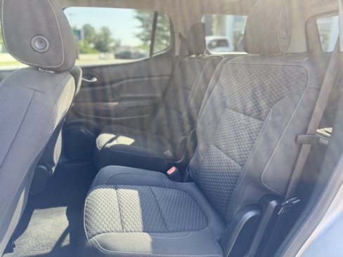 Used 2018 GMC Acadia SLE image 25