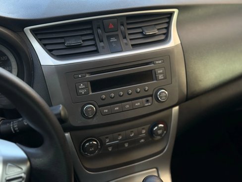 Used 2013 Nissan Sentra SR image 36