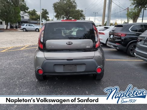Used 2015 Kia Soul + image 5