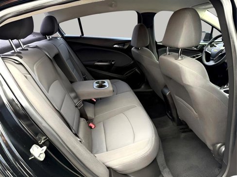 Used 2018 Chevrolet Cruze LT image 24