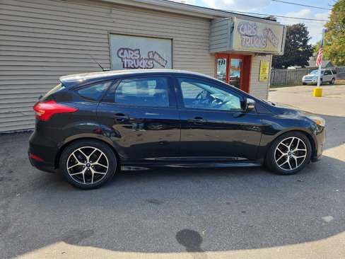 Used 2015 Ford Focus SE w/ SE Sport Package image 8