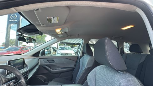 Used 2021 Nissan Rogue S image 15