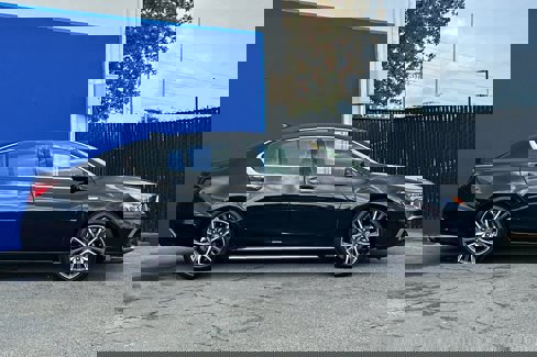 Used 2018 Acura RLX Sport Hybrid w/ Advance Pkg image 2