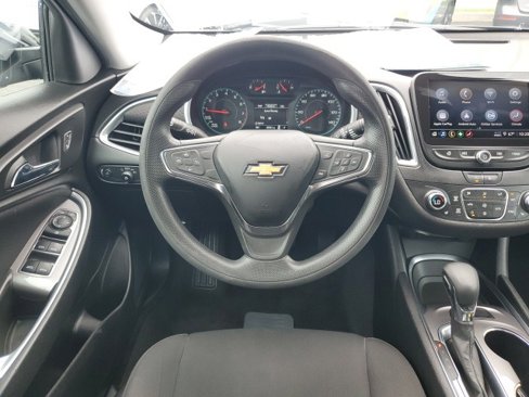 Used 2021 Chevrolet Malibu LT image 22