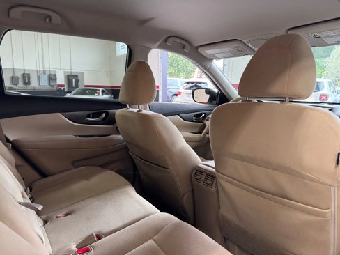Used 2015 Nissan Rogue SV image 26